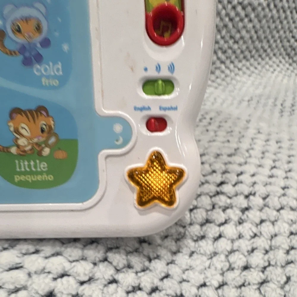 LeapFrog Learning Friends 100 Words Book Electronic Learning Toy English/Spanish